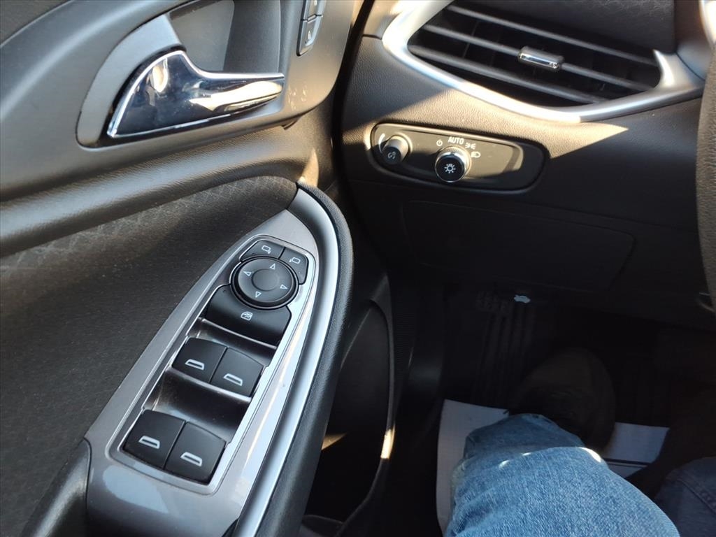 Chevrolet Malibu 4dr Sdn LS w/1LS 2020