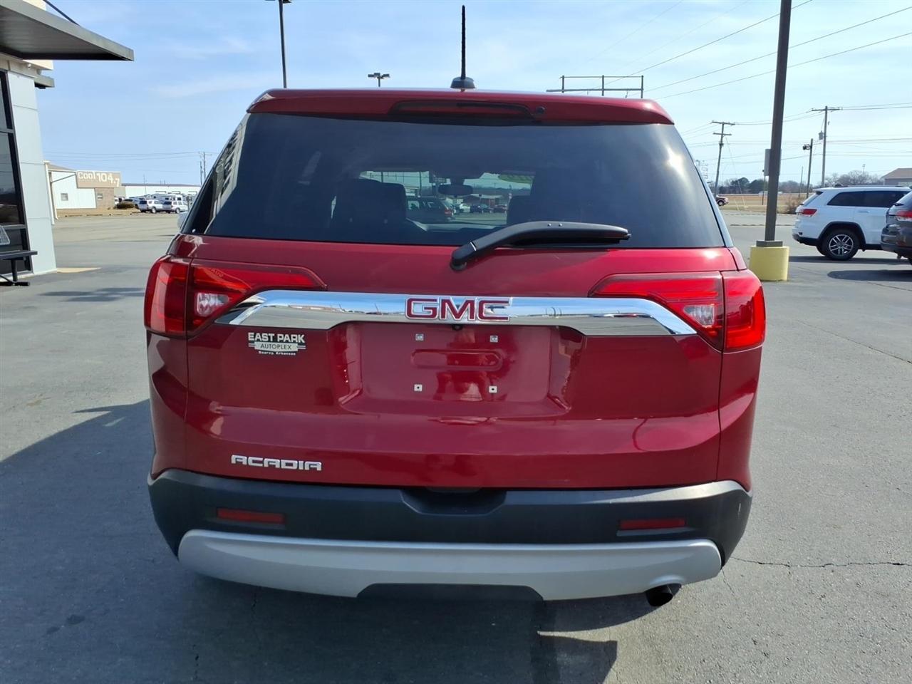 GMC Acadia FWD 4dr SLE w/SLE-1 2019