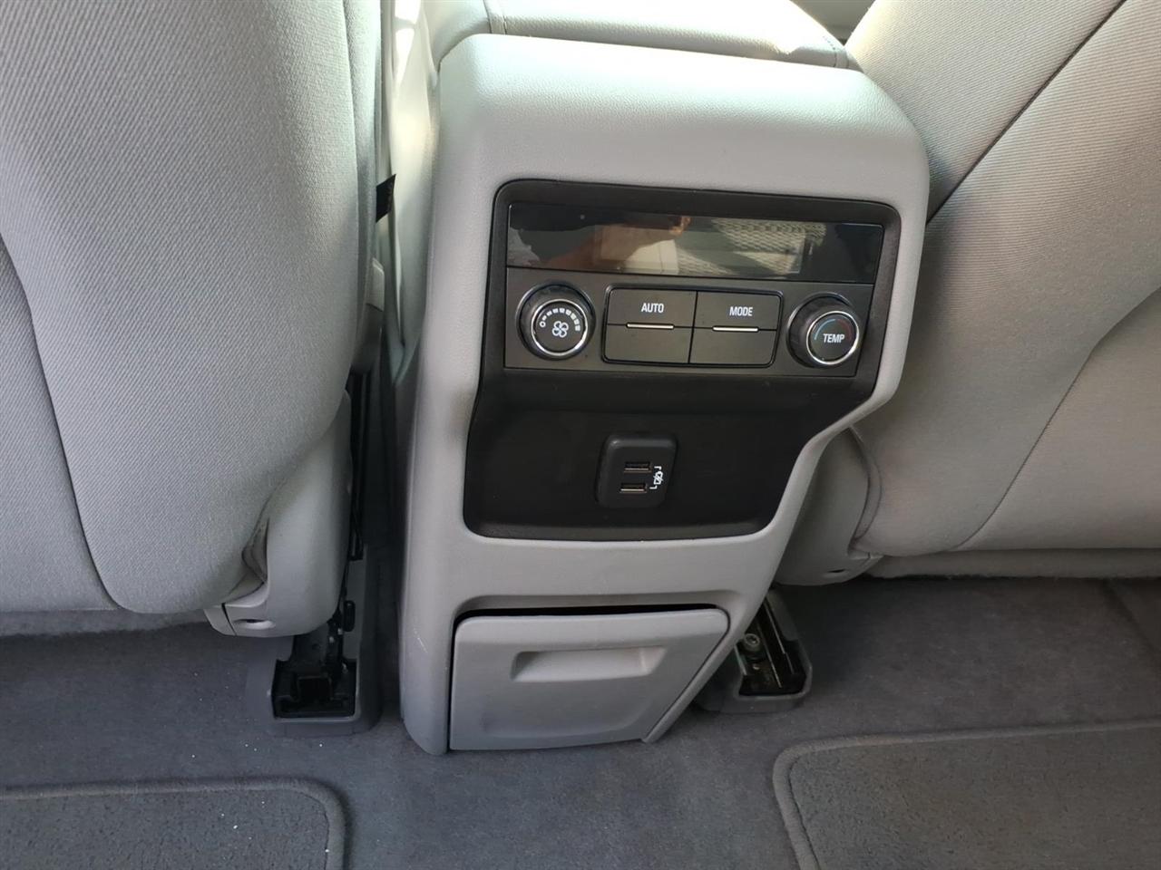 GMC Acadia FWD 4dr SLE w/SLE-1 2019