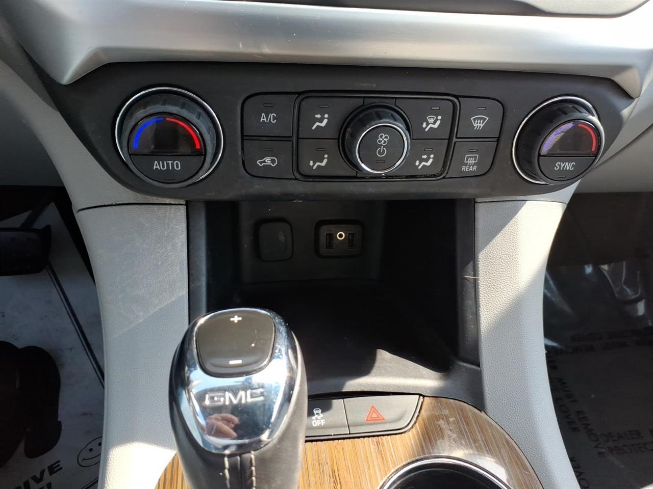 GMC Acadia FWD 4dr SLE w/SLE-1 2019