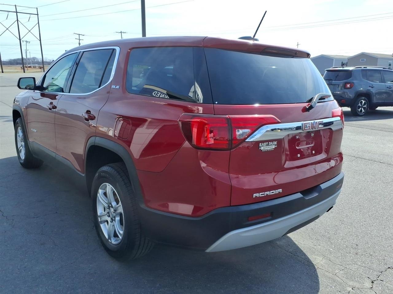 GMC Acadia FWD 4dr SLE w/SLE-1 2019