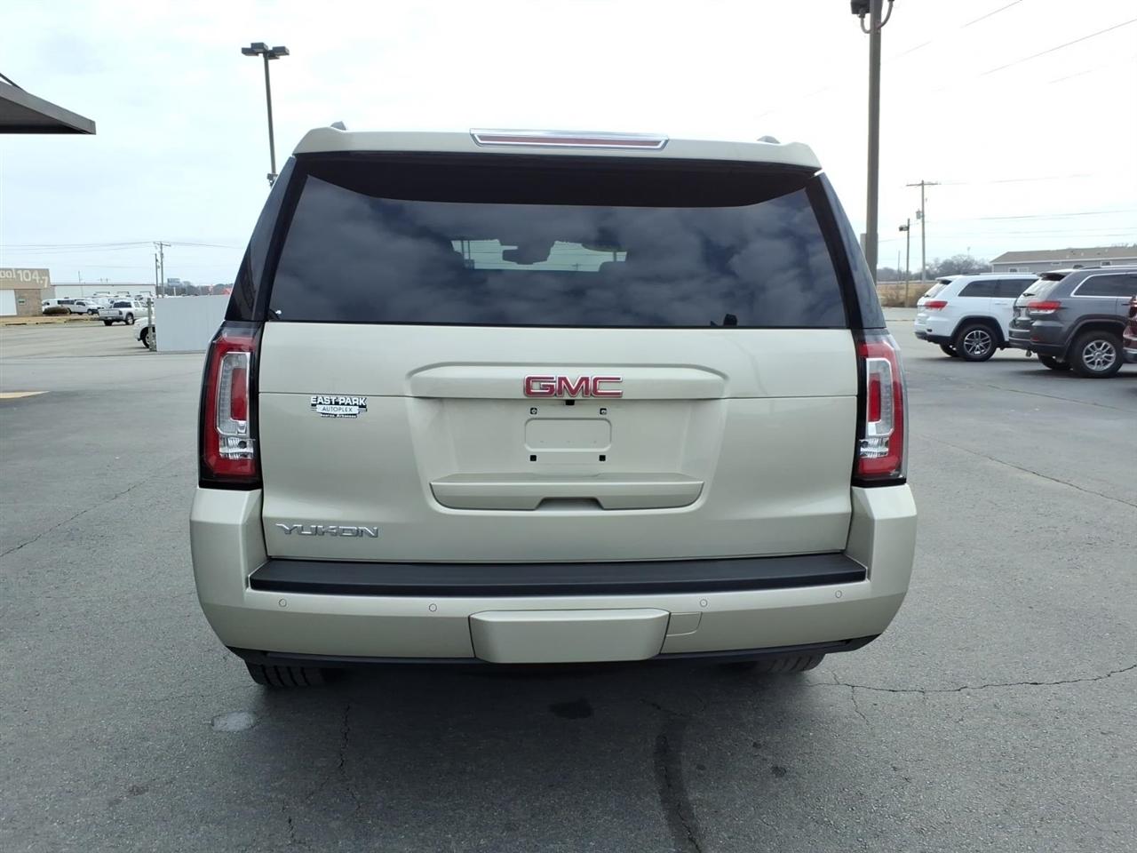 GMC Yukon 4WD 4dr SLT 2016