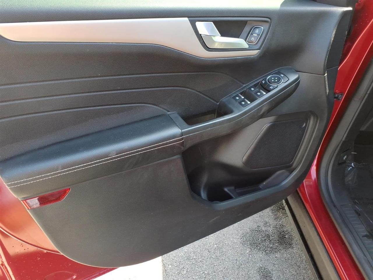 Ford Escape SE FWD 2021