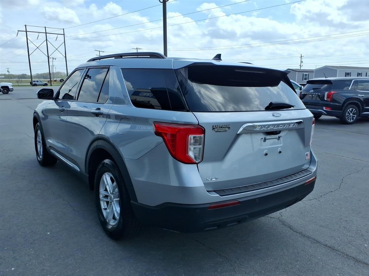 Ford Explorer XLT RWD 2022
