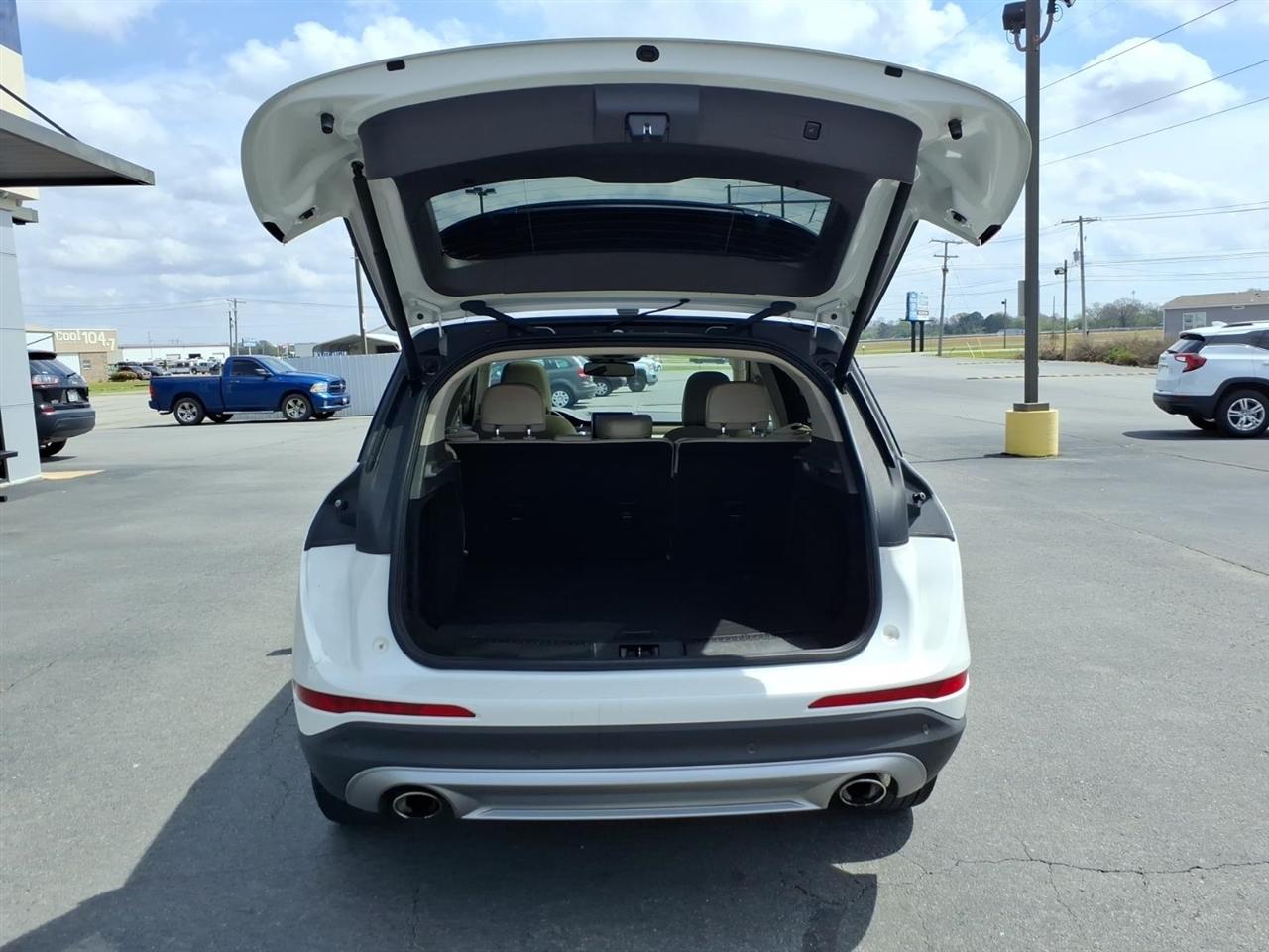 Lincoln Corsair Standard FWD 2021