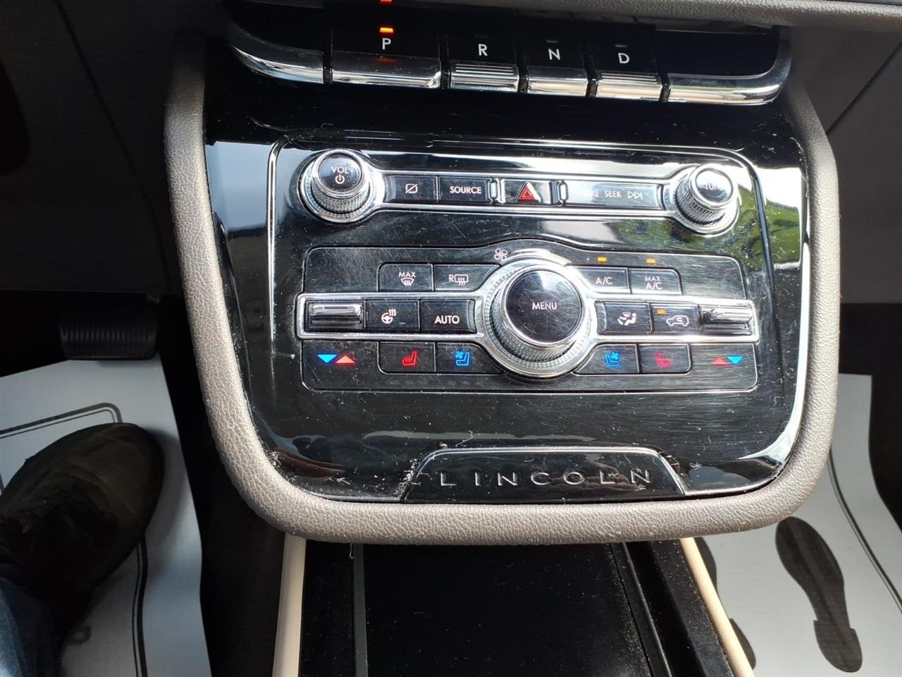 Lincoln Corsair Standard FWD 2021