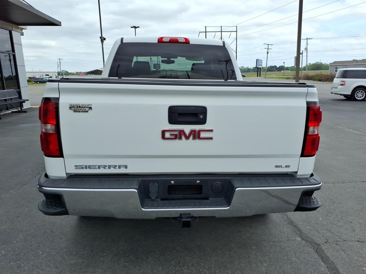 GMC Sierra 1500 4WD Crew Cab 143.5" SLE 2015