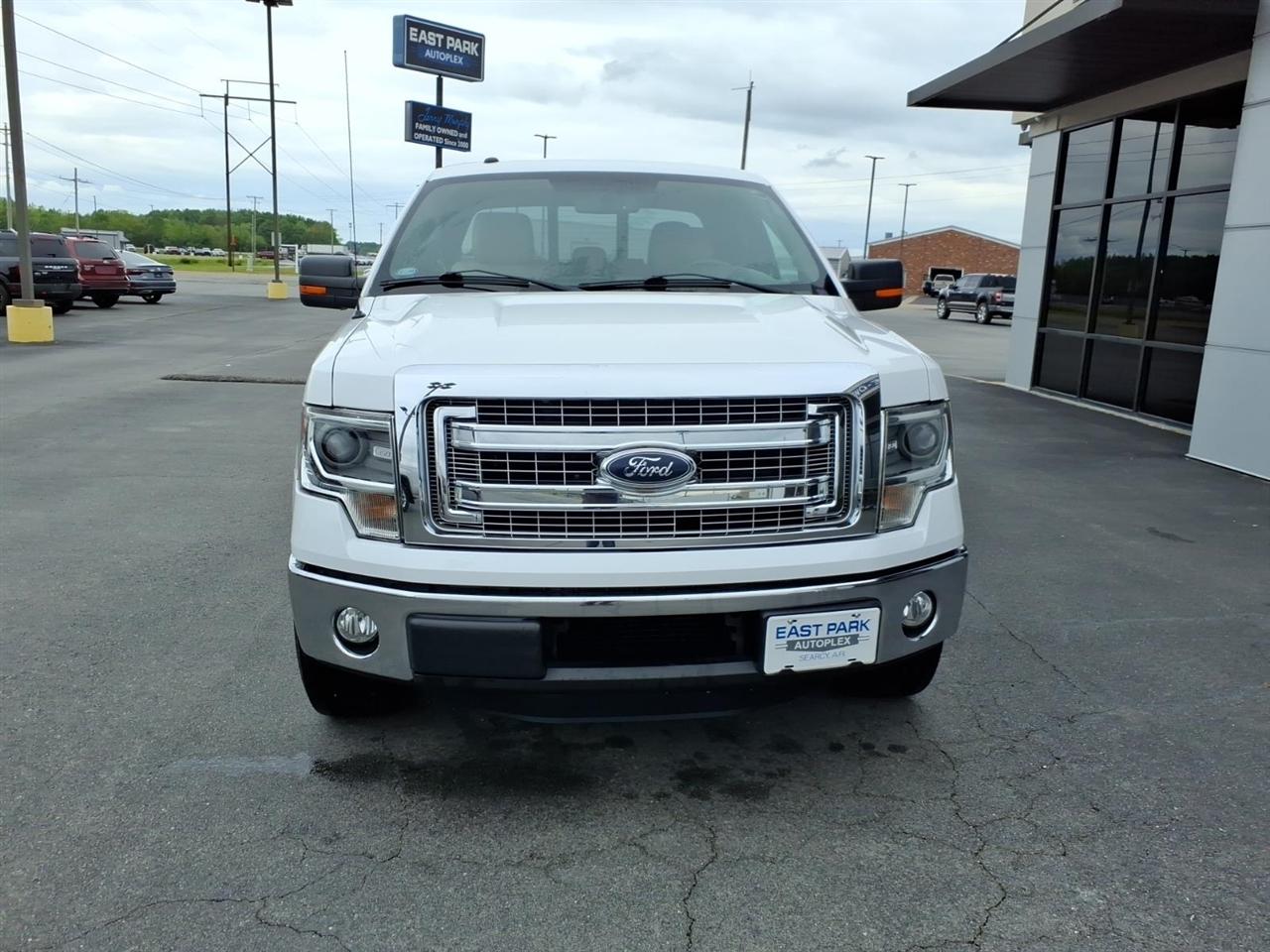 Ford F-150 2WD SuperCab 145" Lariat 2014