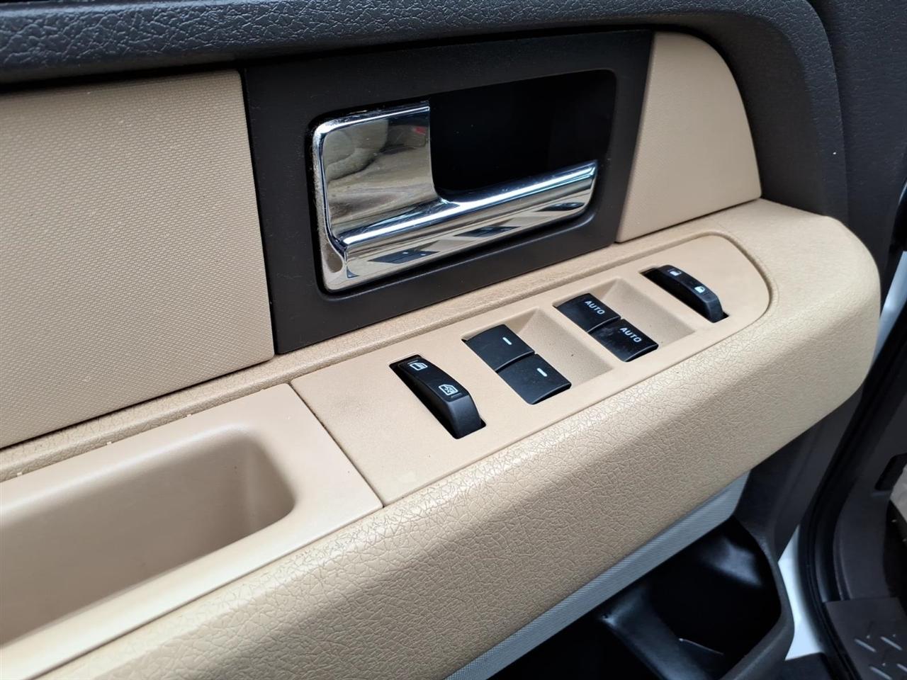 Ford F-150 2WD SuperCab 145" Lariat 2014