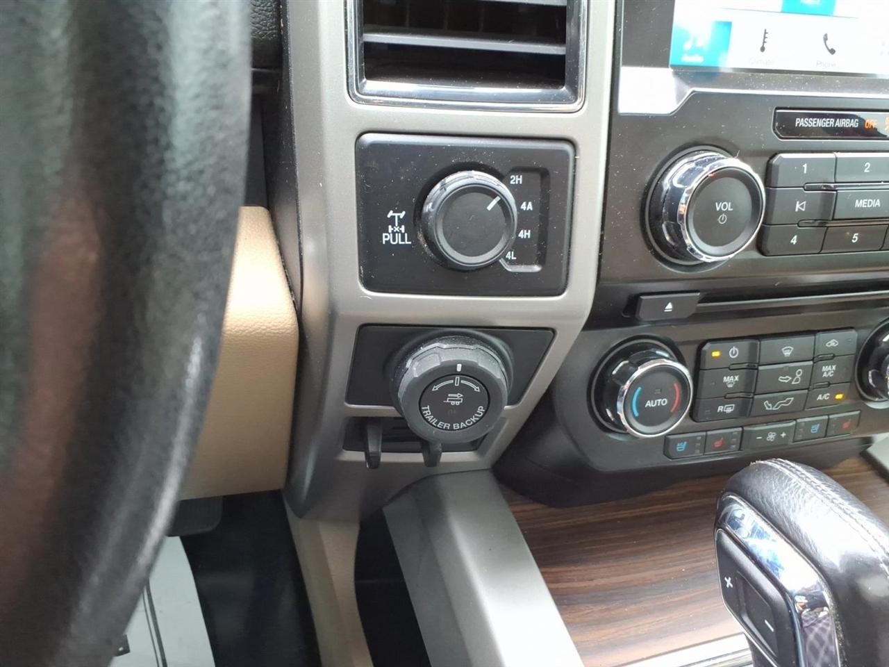 Ford F-150 Lariat 4WD SuperCrew 5.5' Box 2017