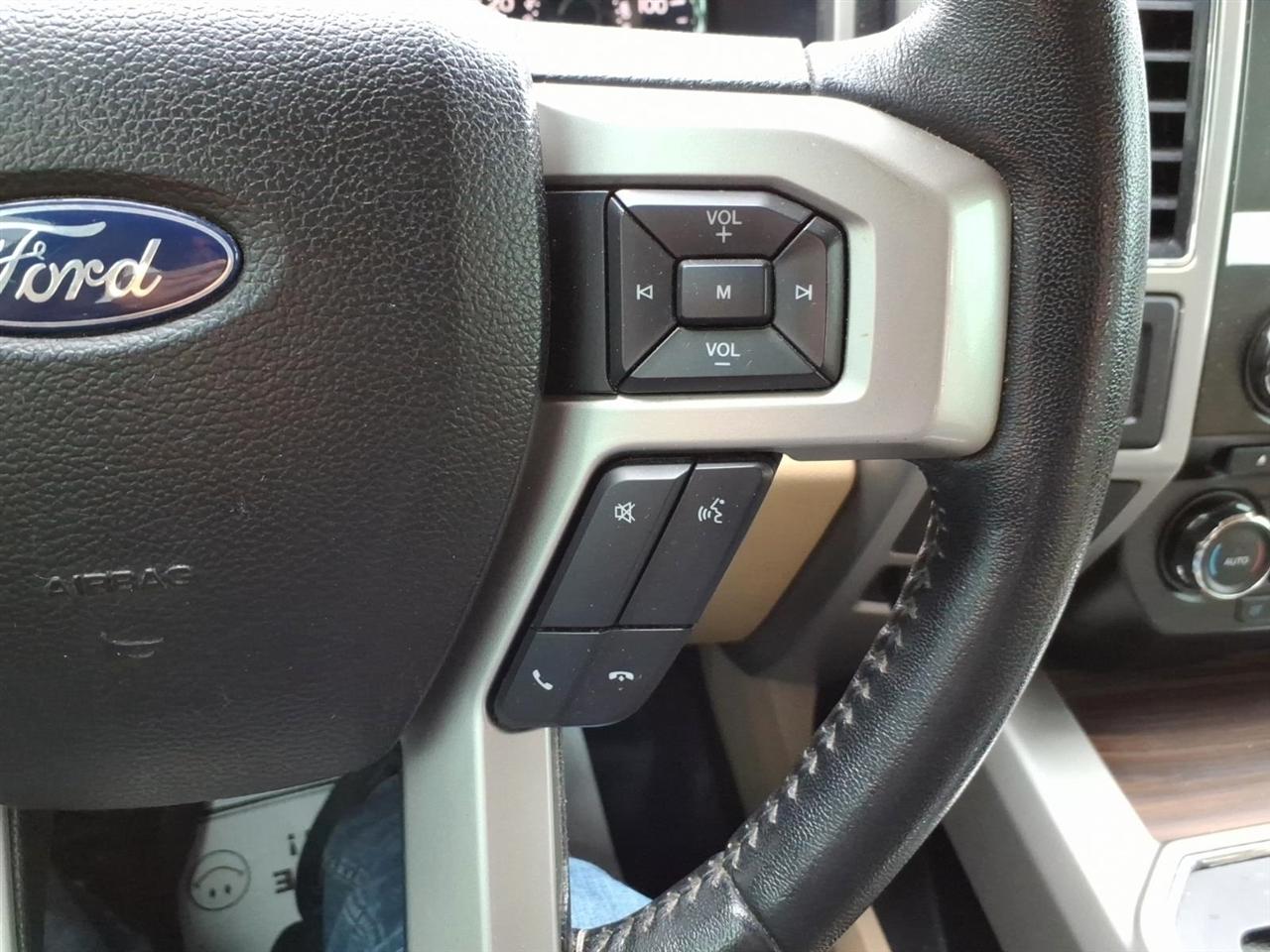 Ford F-150 Lariat 4WD SuperCrew 5.5' Box 2017