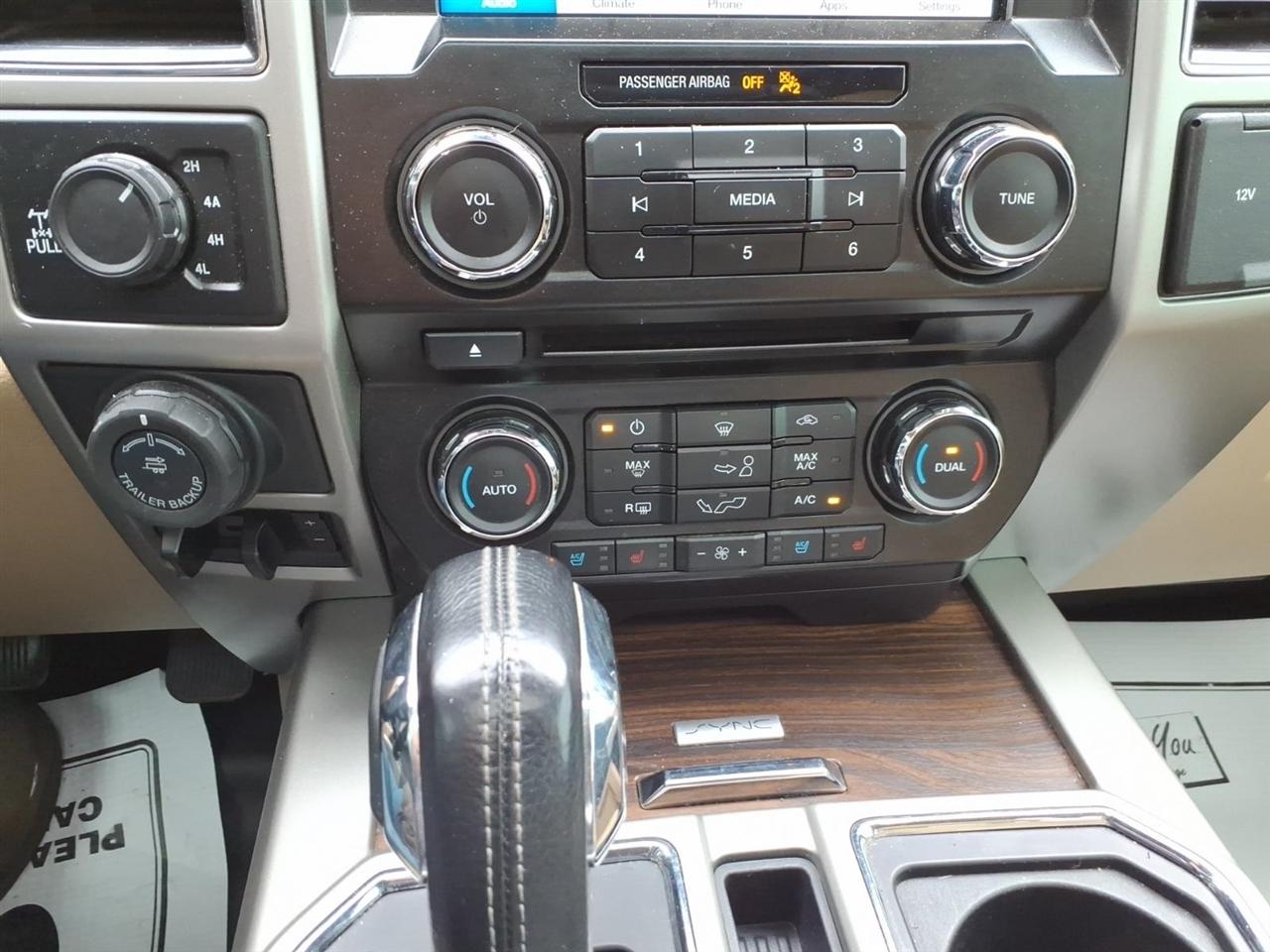 Ford F-150 Lariat 4WD SuperCrew 5.5' Box 2017