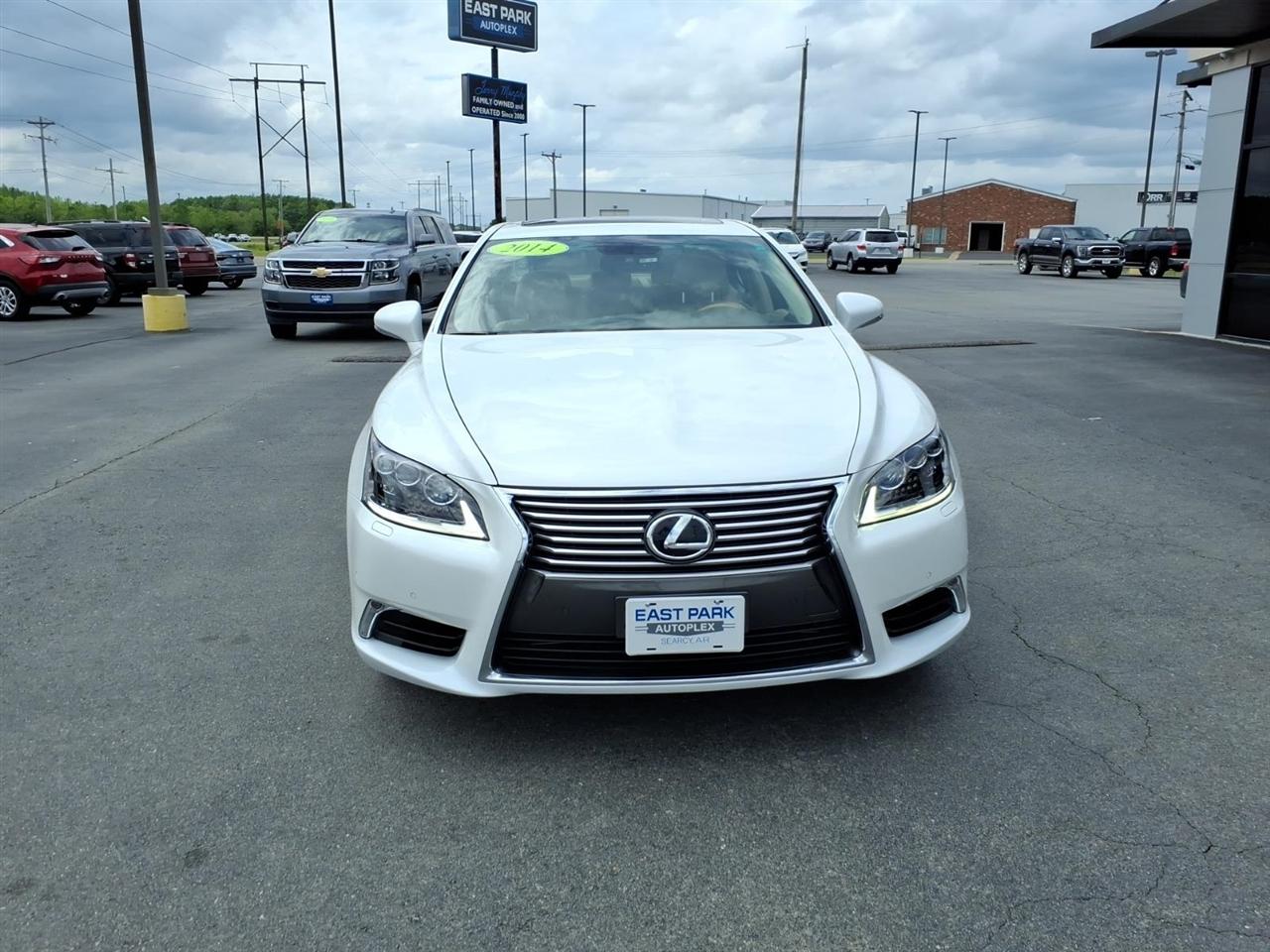Lexus LS 460 4dr Sdn L RWD 2014