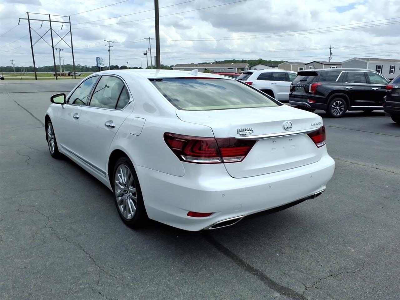 Lexus LS 460 4dr Sdn L RWD 2014