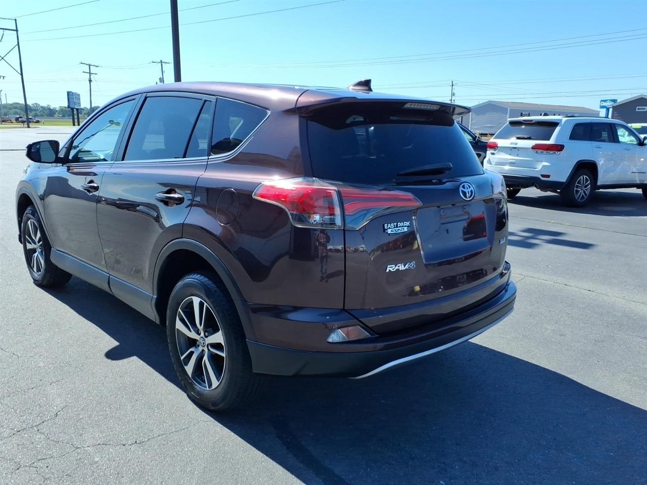 Toyota RAV4 Adventure FWD (Natl) 2018