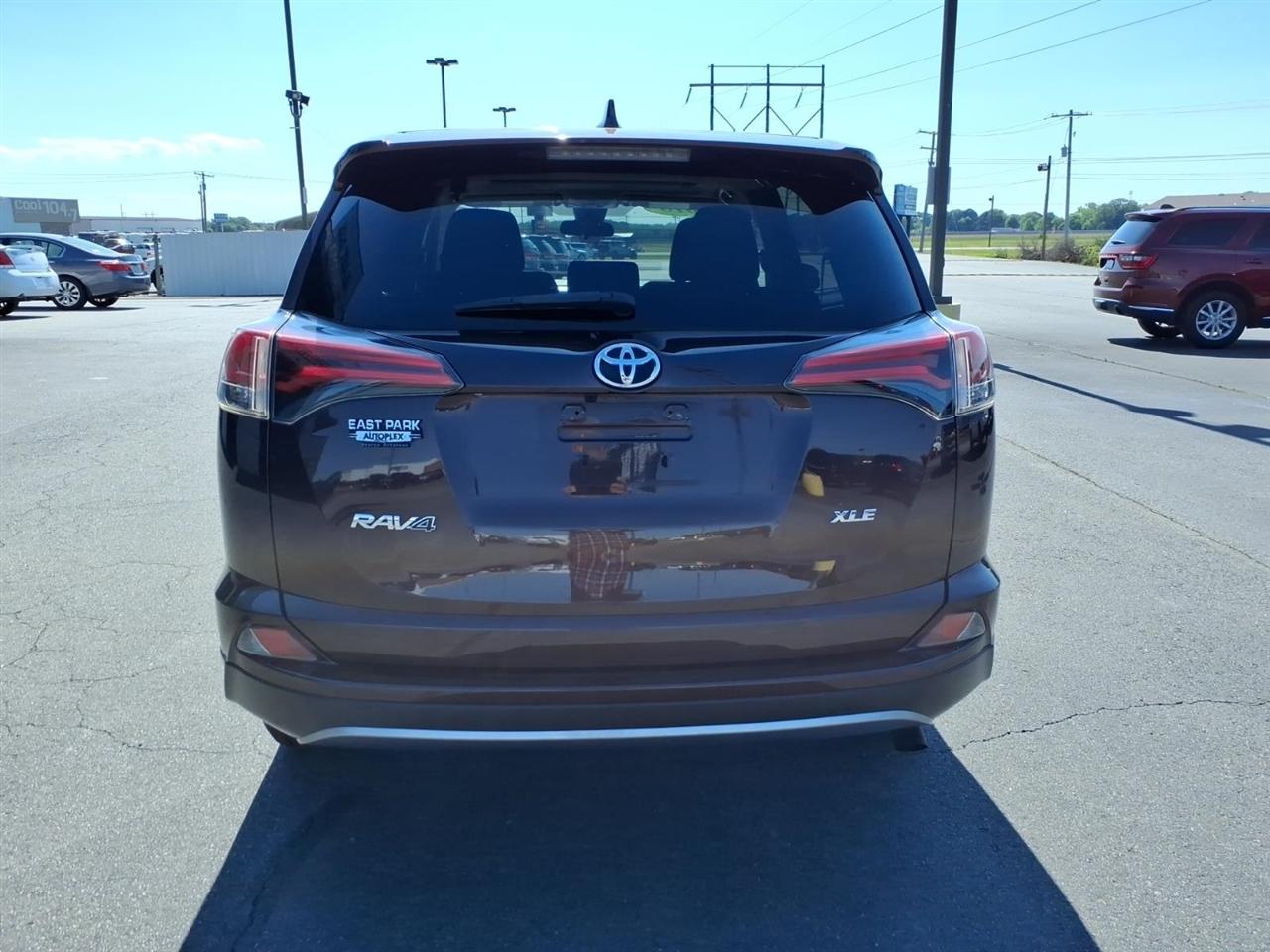 Toyota RAV4 Adventure FWD (Natl) 2018