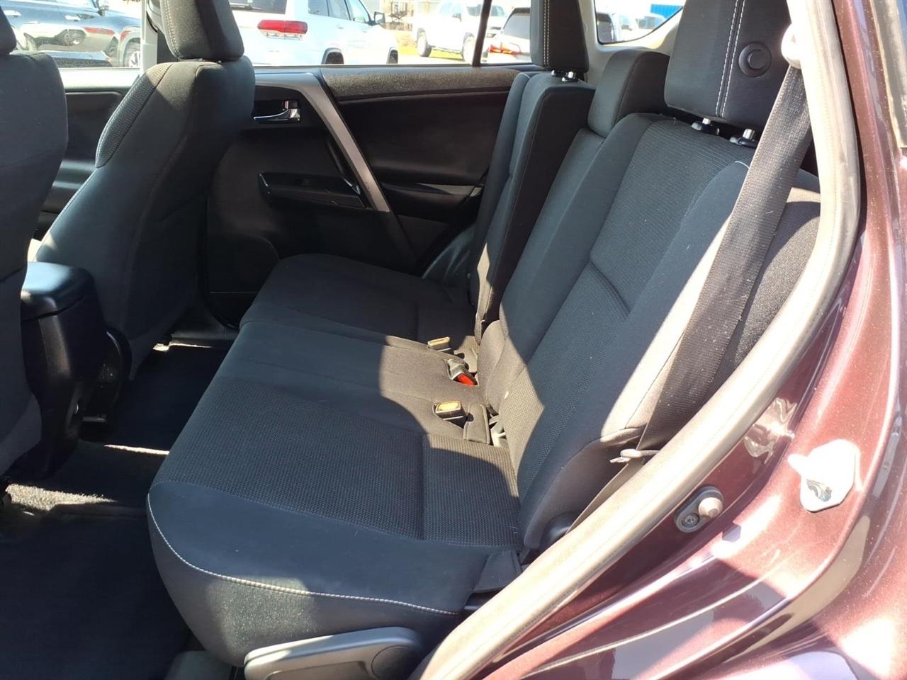 Toyota RAV4 Adventure FWD (Natl) 2018