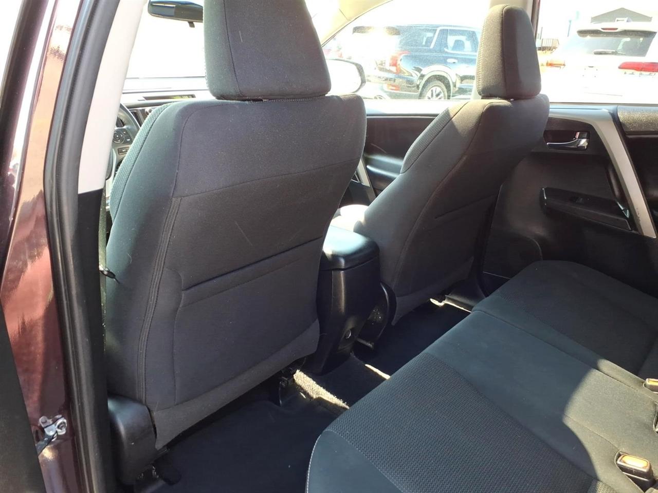 Toyota RAV4 Adventure FWD (Natl) 2018