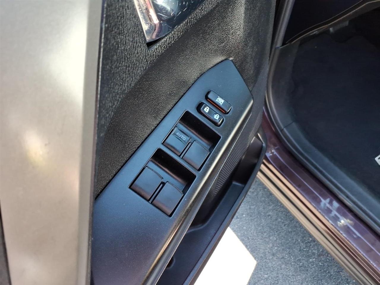 Toyota RAV4 Adventure FWD (Natl) 2018