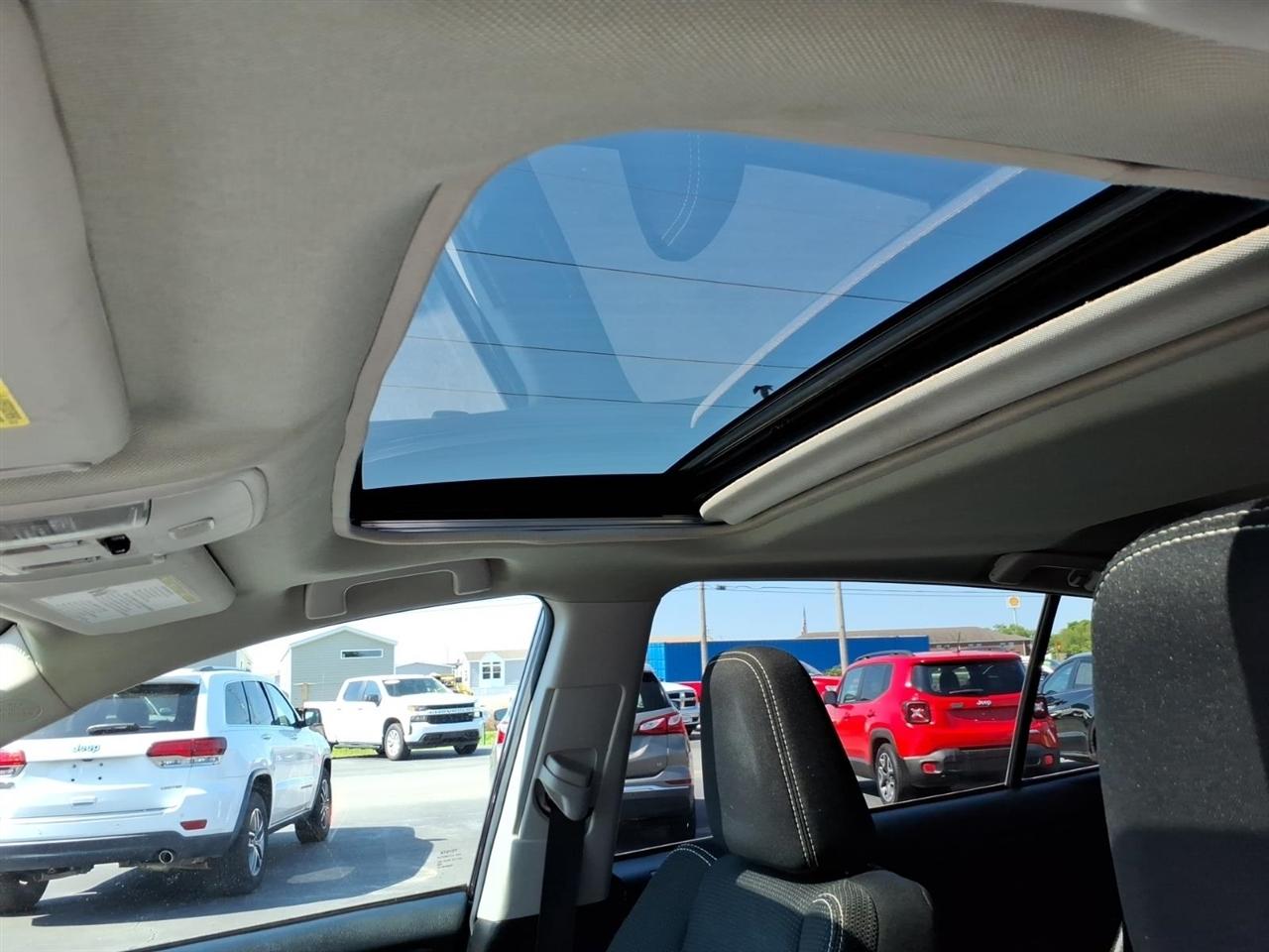 Toyota RAV4 Adventure FWD (Natl) 2018