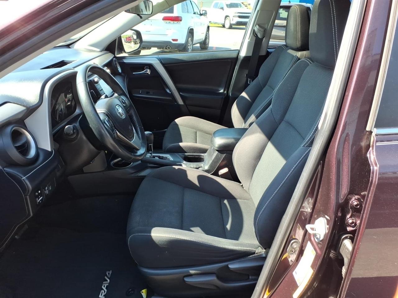 Toyota RAV4 Adventure FWD (Natl) 2018