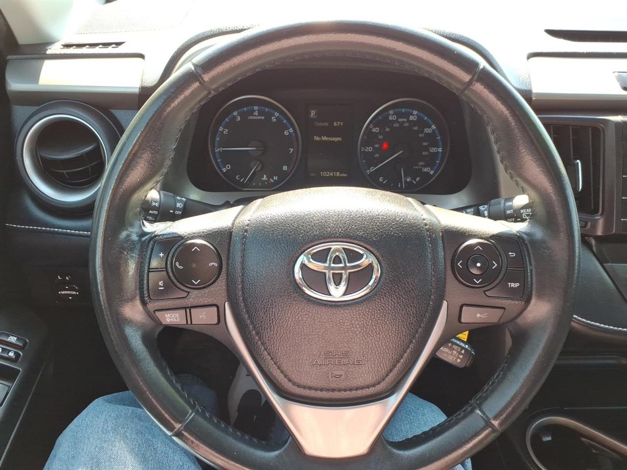 Toyota RAV4 Adventure FWD (Natl) 2018