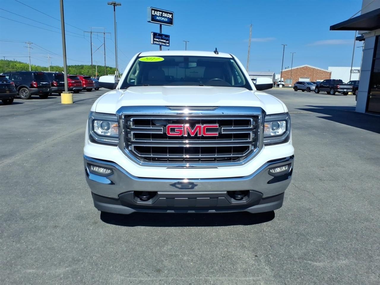 GMC Sierra 1500 4WD Crew Cab 143.5" SLE 2017