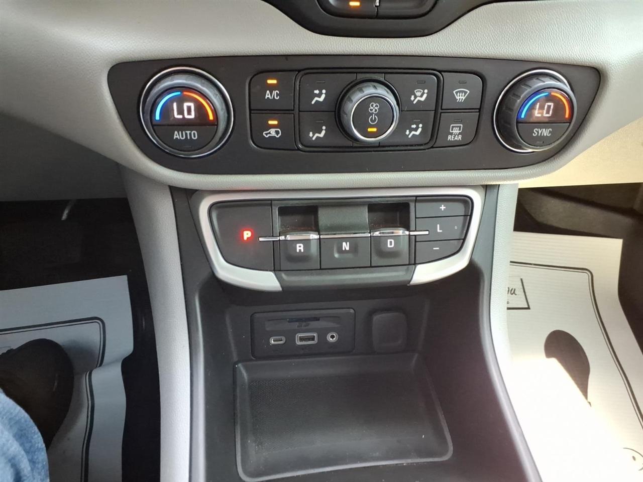 GMC Terrain FWD 4dr SLT 2022