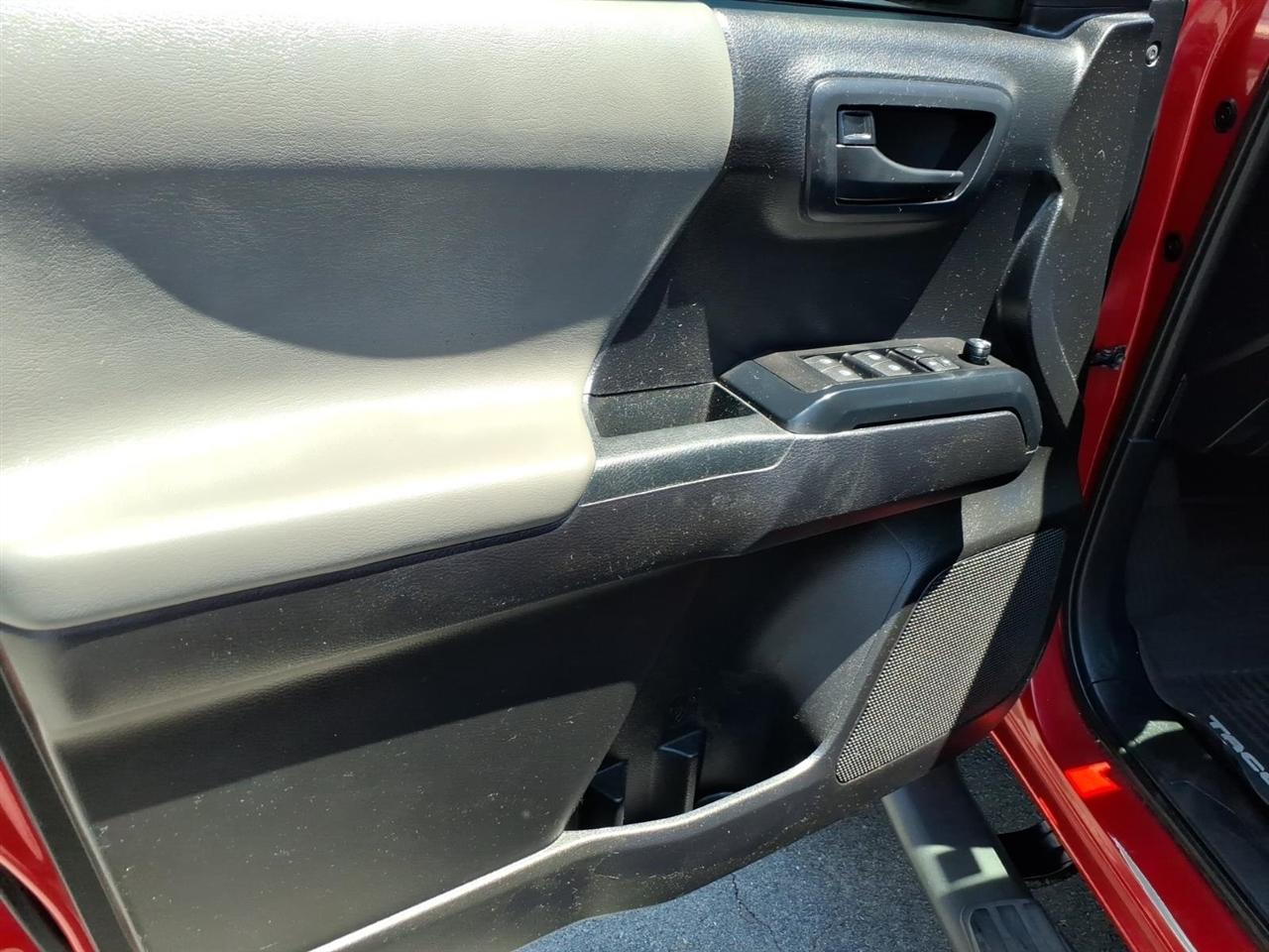 Toyota Tacoma 4WD TRD Off Road Double Cab 5' Bed V6 MT (Natl) 2020