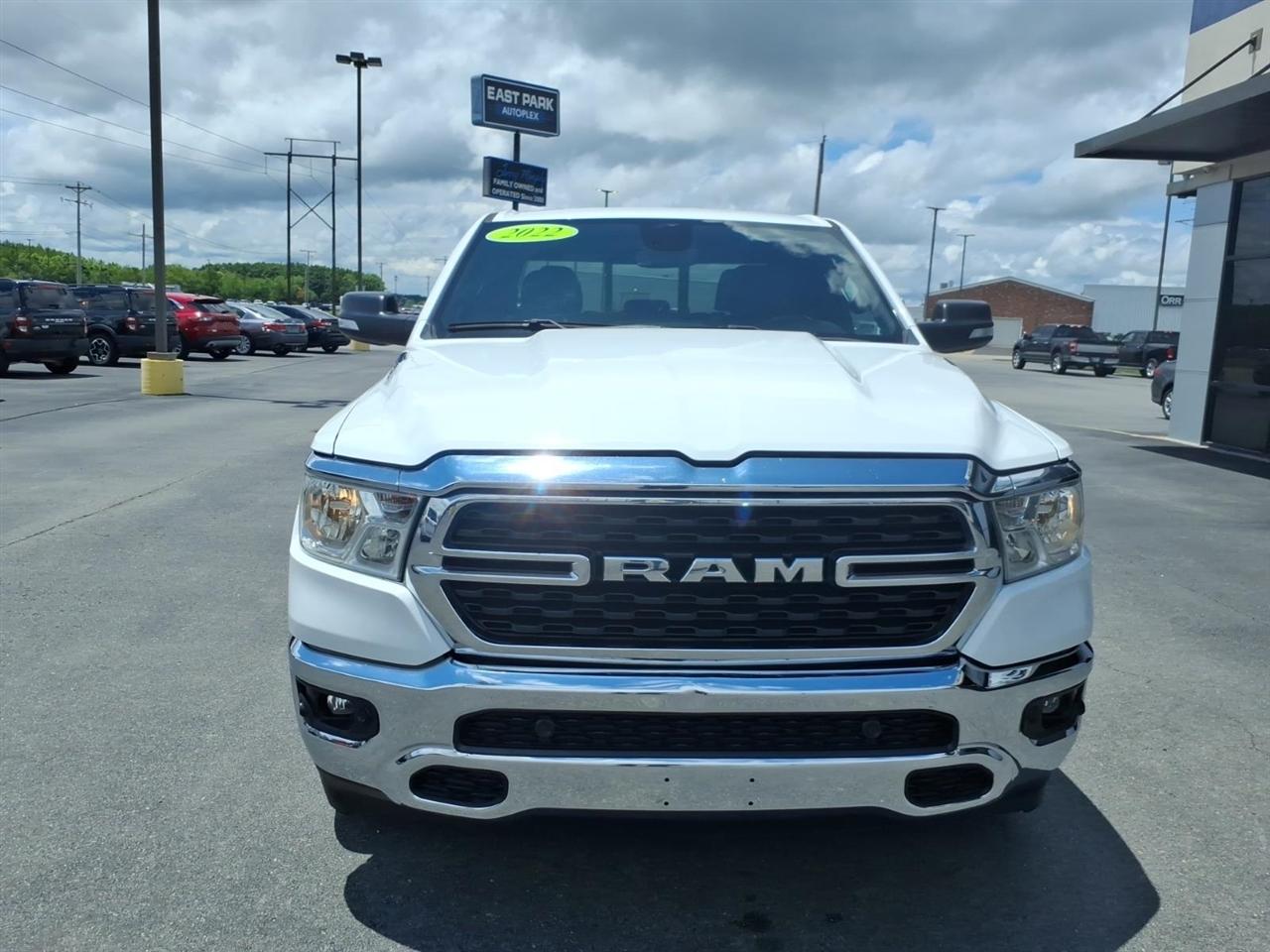 RAM 1500 Big Horn 4x2 Quad Cab 6'4" Box 2022
