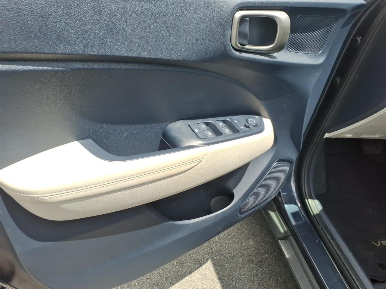 Hyundai Venue Denim IVT 2021
