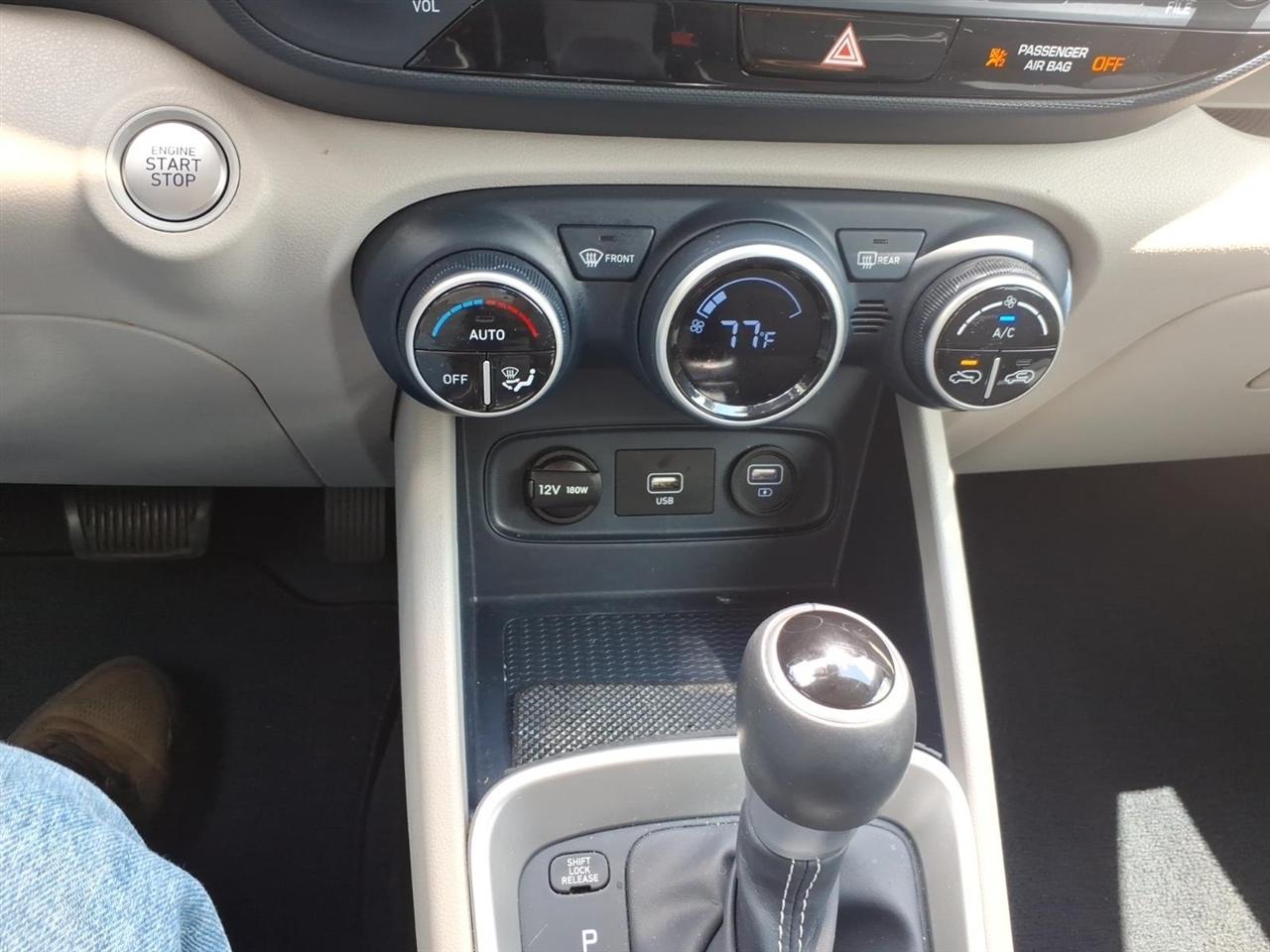 Hyundai Venue Denim IVT 2021