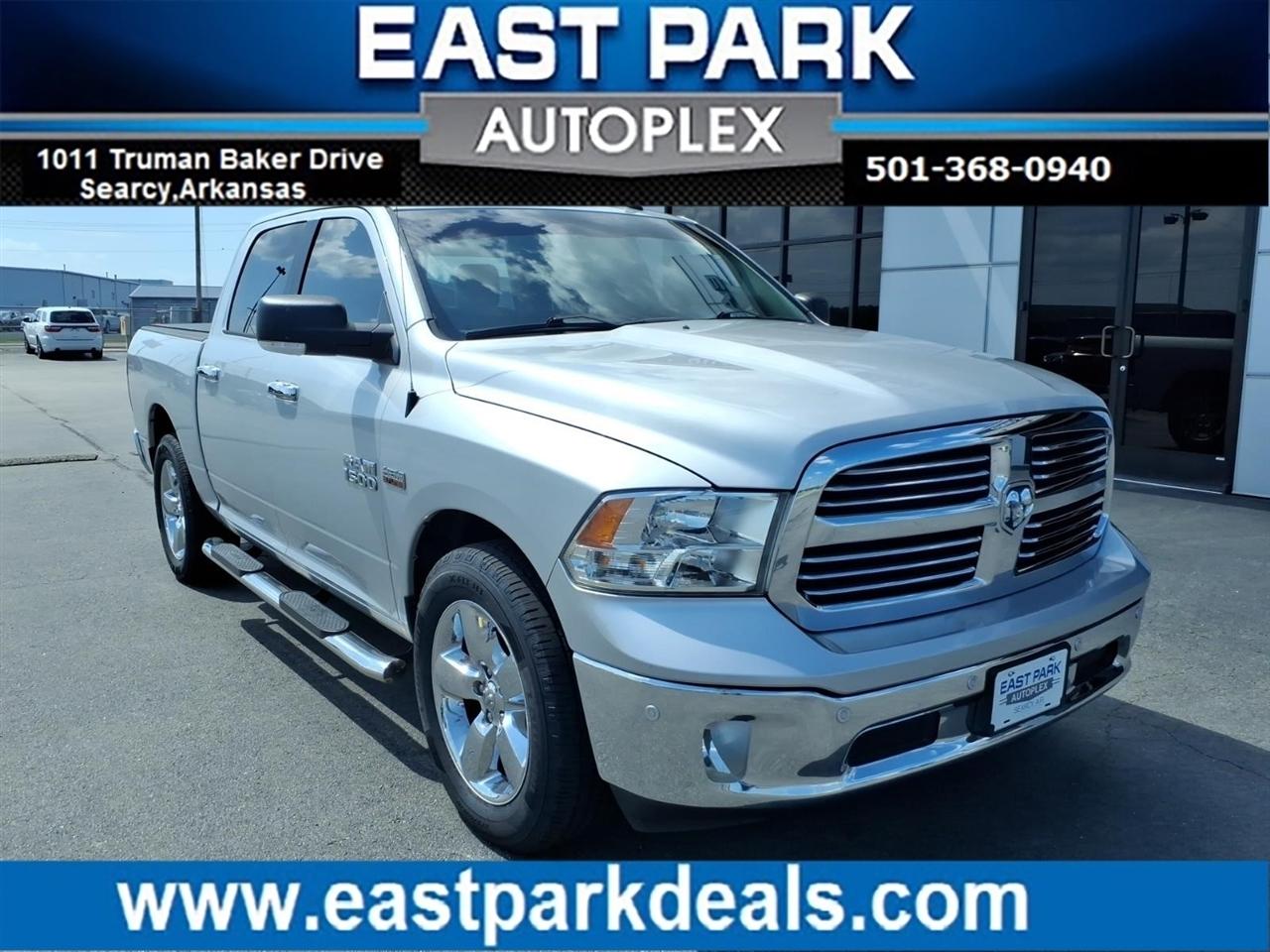 2016 RAM 1500 2WD Crew Cab 140.5" Big Horn