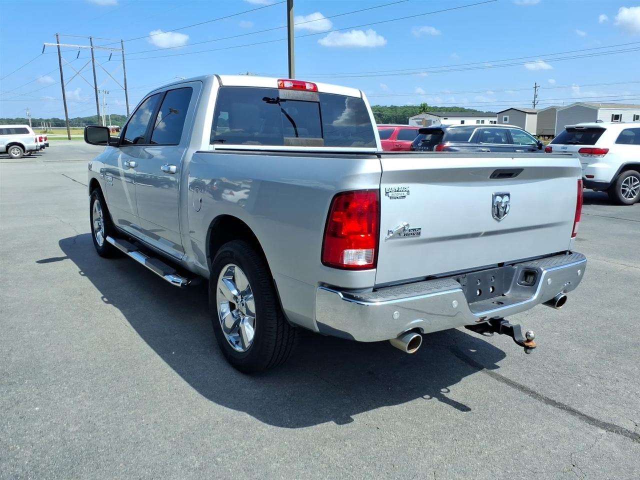 RAM 1500 2WD Crew Cab 140.5" Big Horn 2016