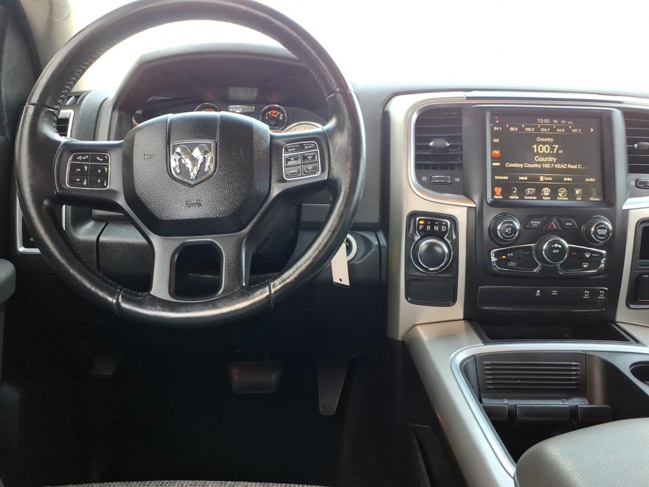 RAM 1500 2WD Crew Cab 140.5" Big Horn 2016