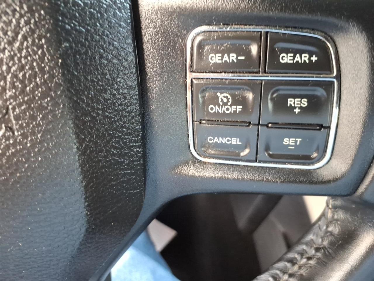 RAM 1500 2WD Crew Cab 140.5" Big Horn 2016