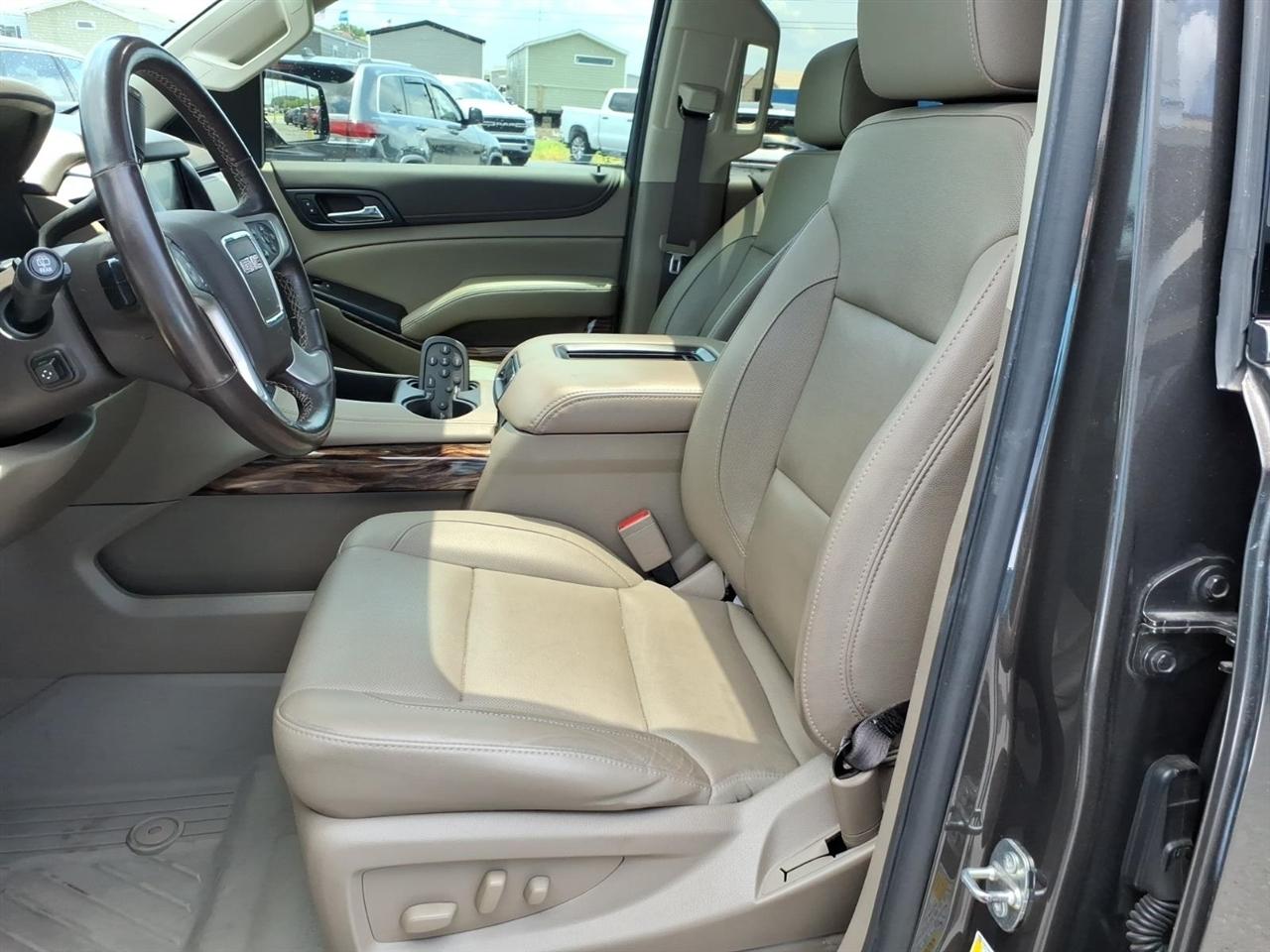 GMC Yukon XL 4WD 4dr SLT 2020