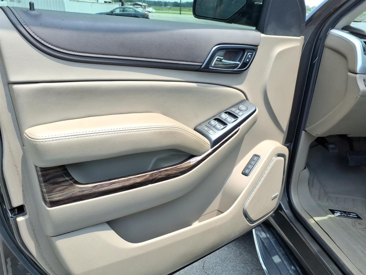 GMC Yukon XL 4WD 4dr SLT 2020