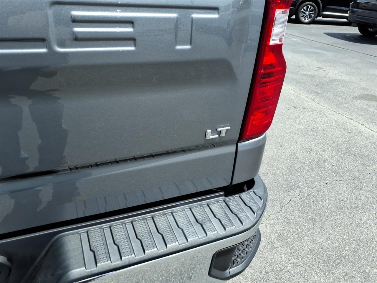 Chevrolet Silverado 1500 4WD Crew Cab 147" LT 2020