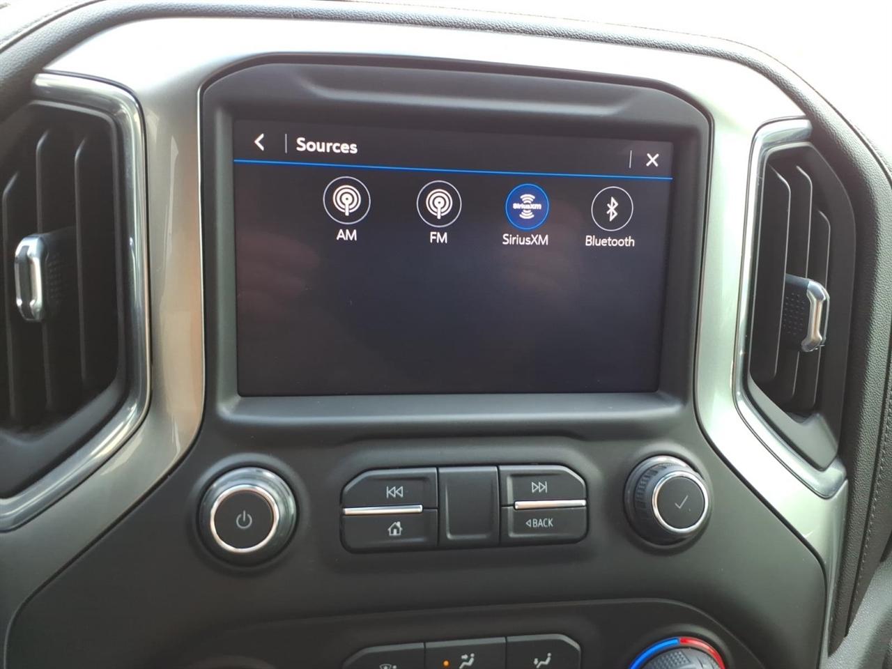Chevrolet Silverado 1500 4WD Crew Cab 147" LT 2020