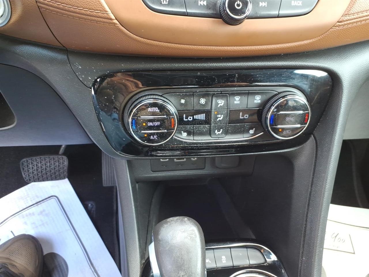 Buick Encore GX AWD 4dr Essence 2021