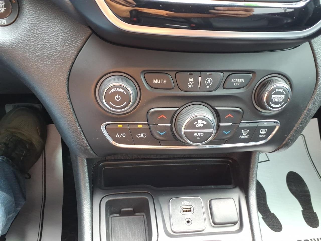 Jeep Cherokee Limited FWD 2019