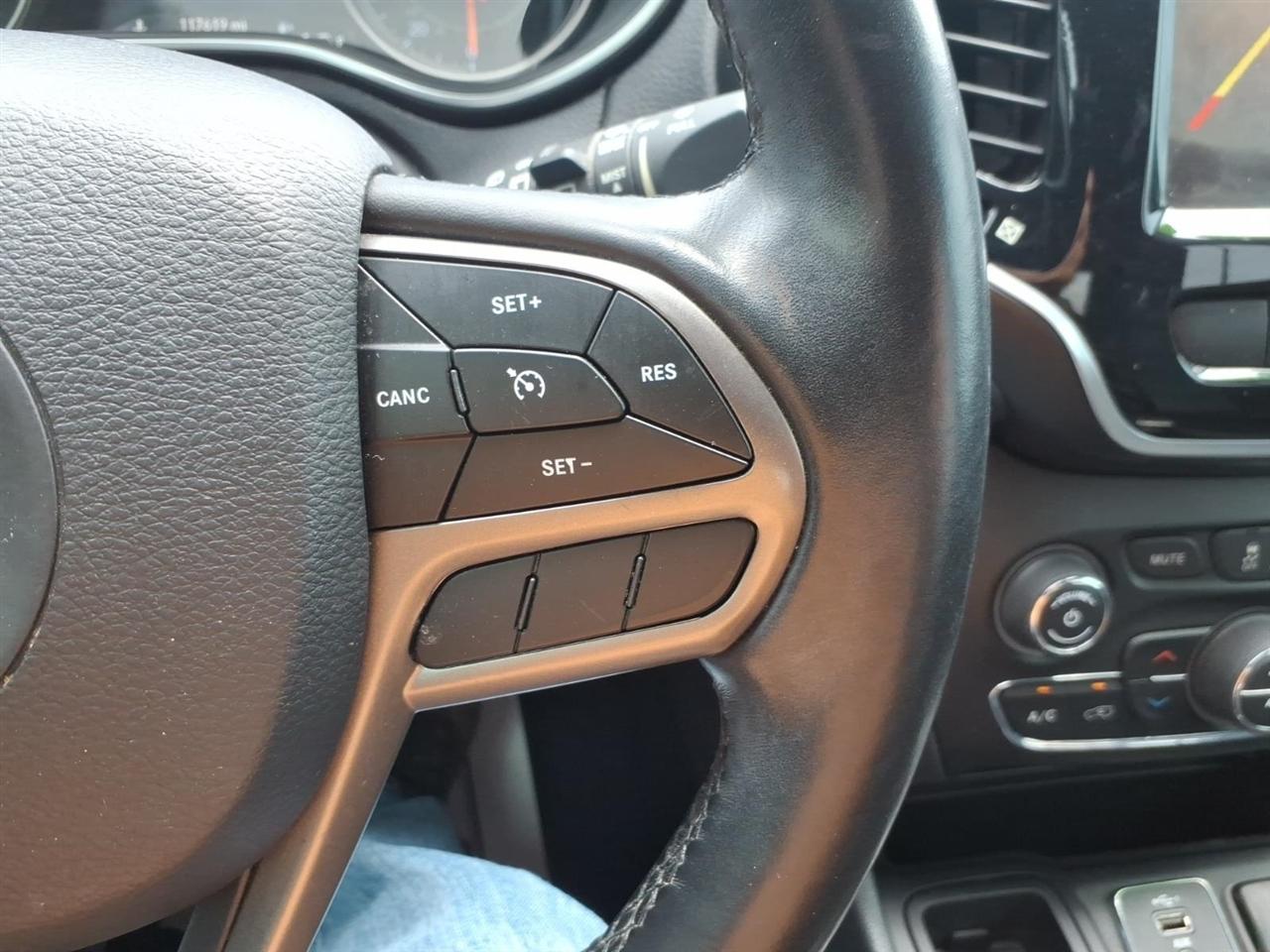 Jeep Cherokee Limited FWD 2019