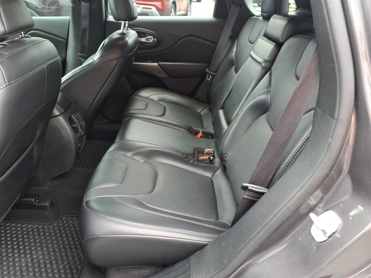 Jeep Cherokee Limited FWD 2019