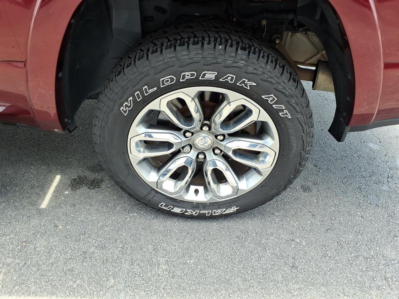 RAM 1500 Laramie 4x4 Crew Cab 5'7" Box 2019