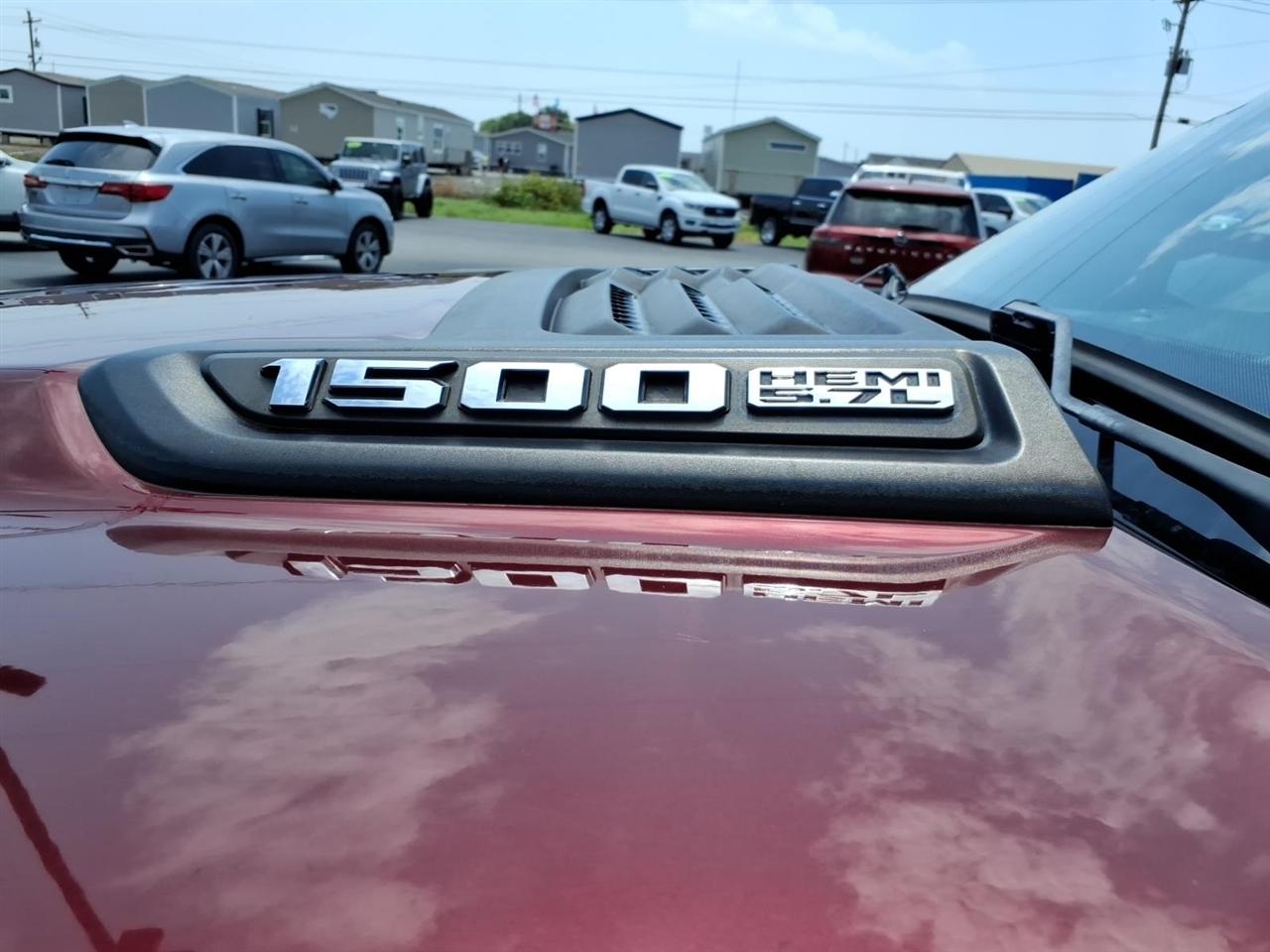 RAM 1500 Laramie 4x4 Crew Cab 5'7" Box 2019