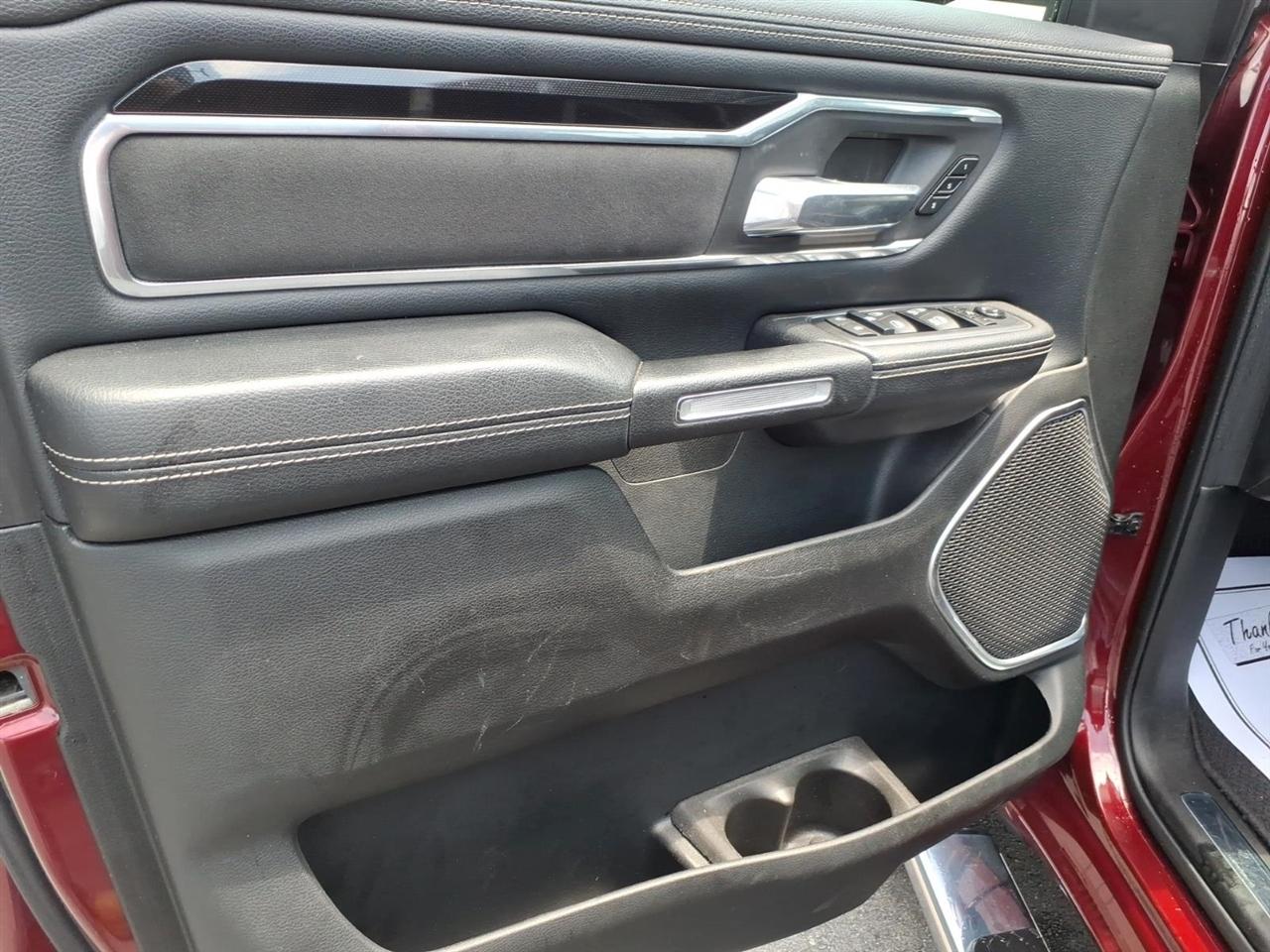 RAM 1500 Laramie 4x4 Crew Cab 5'7" Box 2019