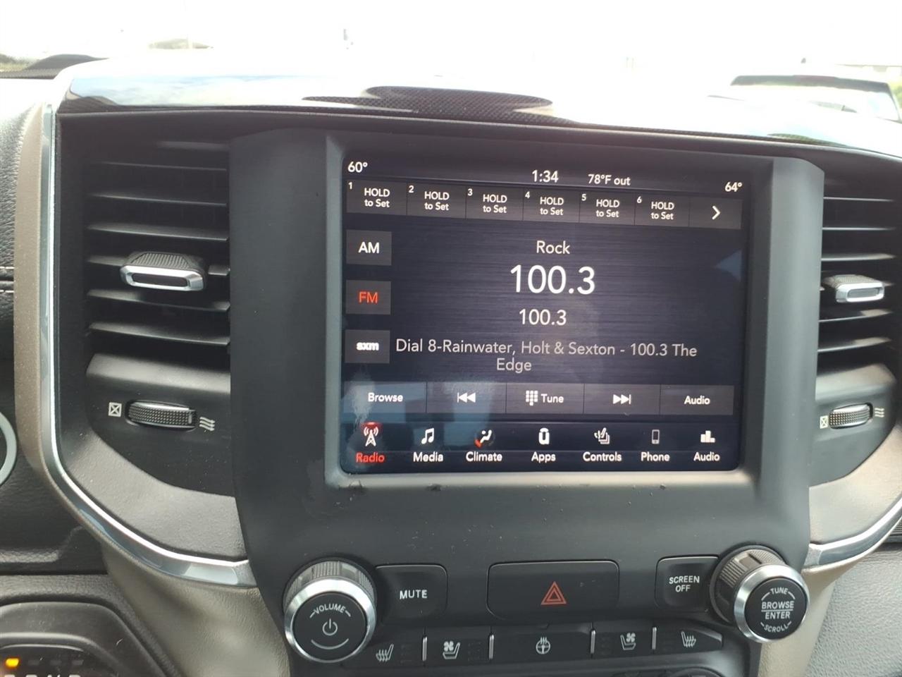 RAM 1500 Laramie 4x4 Crew Cab 5'7" Box 2019