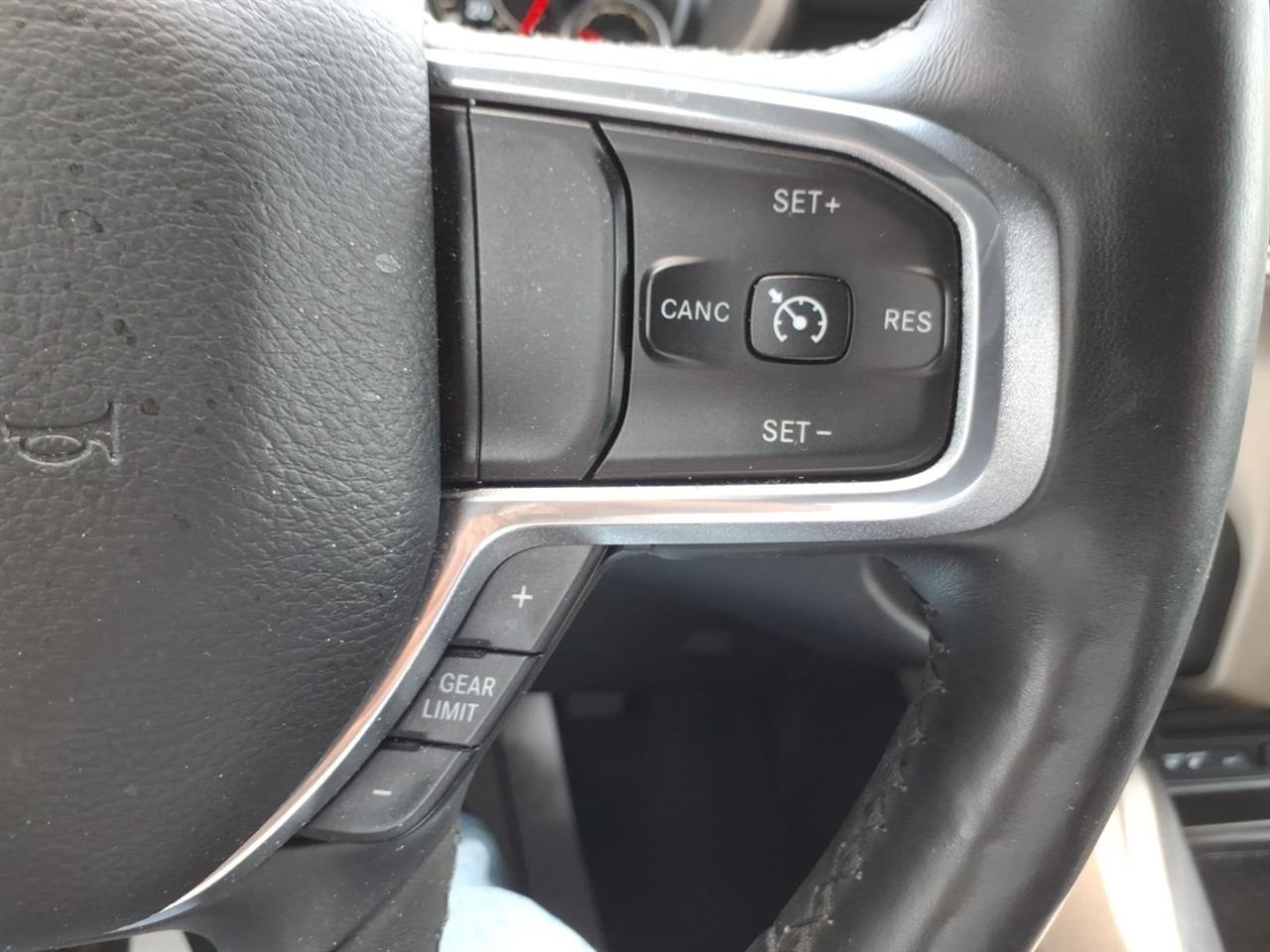 RAM 1500 Laramie 4x4 Crew Cab 5'7" Box 2019