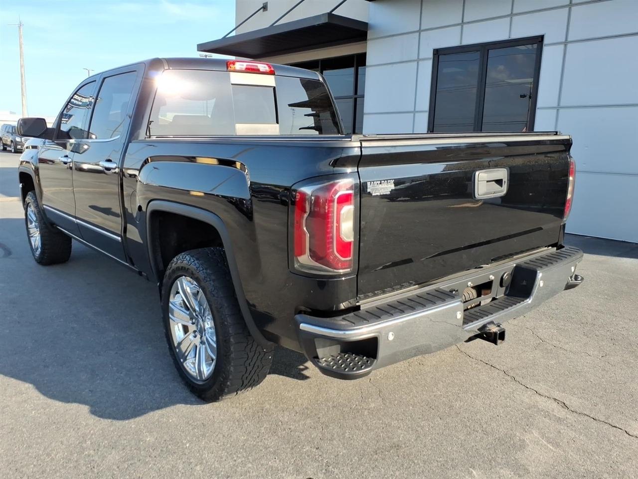 GMC Sierra 1500 4WD Crew Cab 143.5" SLT 2018
